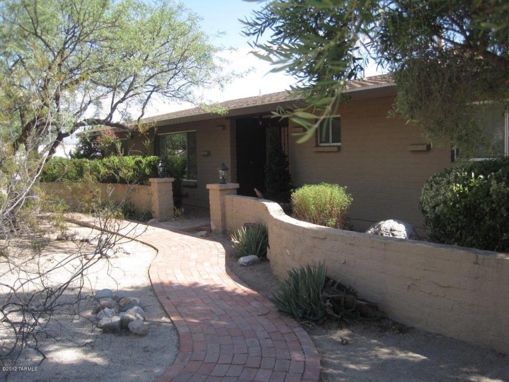 8330 E Rawhide Trl, Tucson, AZ 85750 photo 4