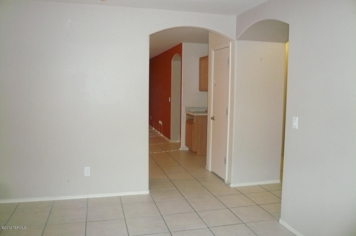 9993 E Apache Rain Dr, Tucson, AZ 85748 photo 4