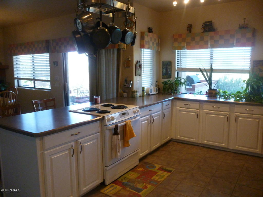 130 N Eastern Slope Loop, Tucson, AZ 85748 photo 4