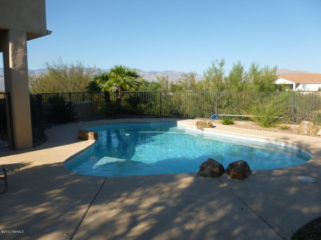 130 N Eastern Slope Loop, Tucson, AZ 85748 photo 1
