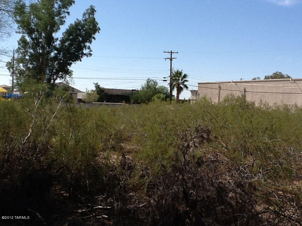 1930 E Lind Rd, Tucson, AZ 85719 photo 14