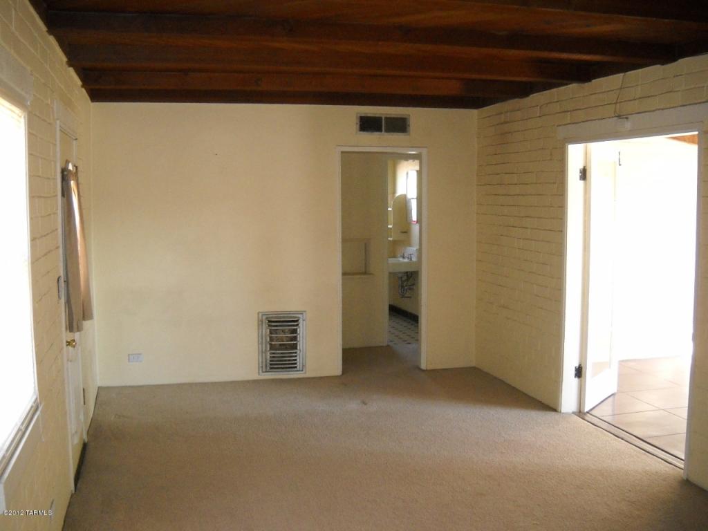 1102 E Silver St, Tucson, AZ 85719 photo 8