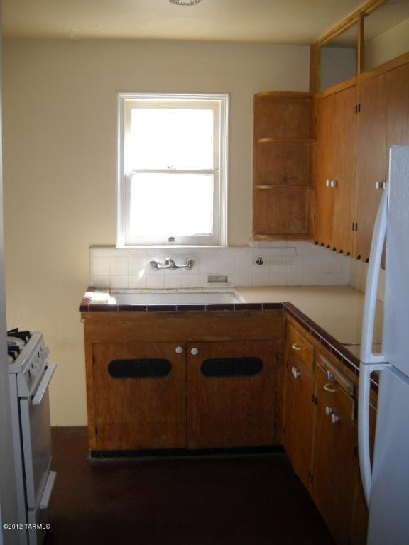 1102 E Silver St, Tucson, AZ 85719 photo 6