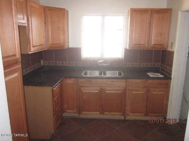 918 E Grant Rd, Tucson, AZ 85719 photo 14