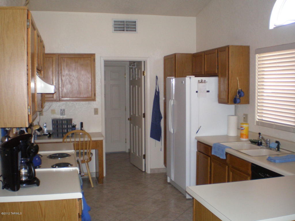 3674 W Thundercloud Loop, Tucson, AZ 85742 photo 10
