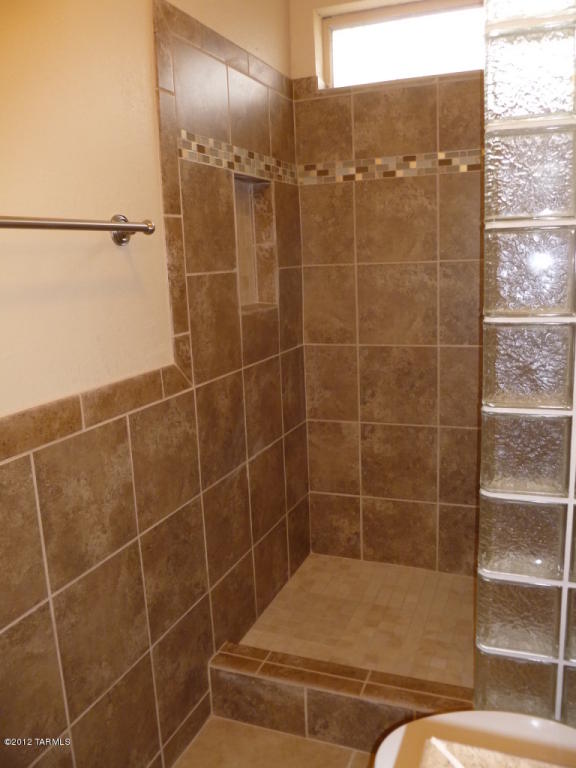 9521 E 5th St, Tucson, AZ 85748 photo 9