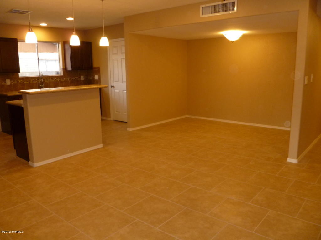 9521 E 5th St, Tucson, AZ 85748 photo 18