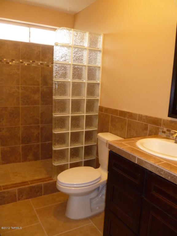9521 E 5th St, Tucson, AZ 85748 photo 8