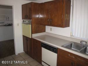 7457 E 18th St, Tucson, AZ 85710 photo 6