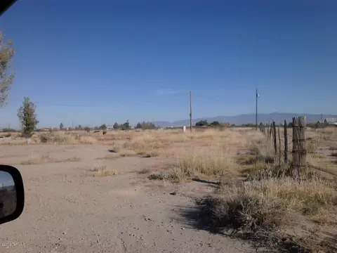 2576 W Briscoe Ln, Willcox, AZ 85643 photo 3