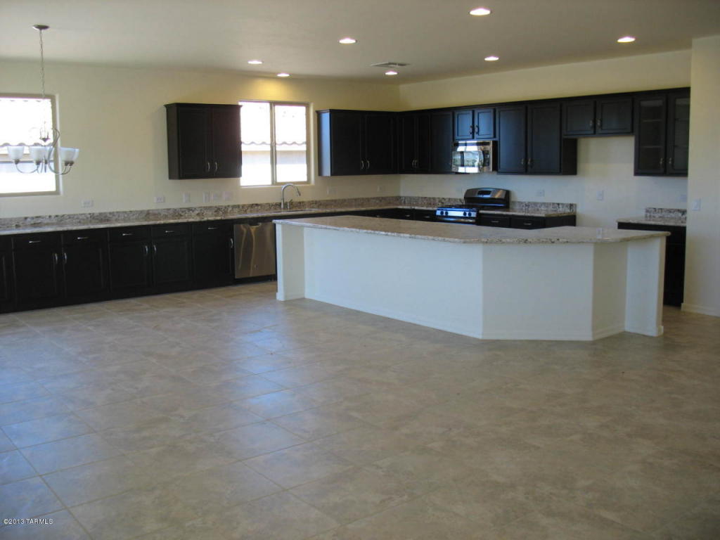 68 E Adytum Pl, Vail, AZ 85641 photo 5
