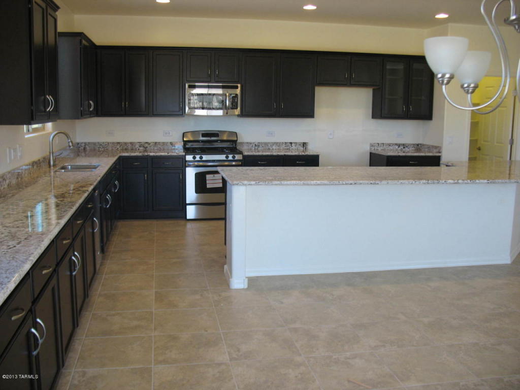 68 E Adytum Pl, Vail, AZ 85641 photo 4