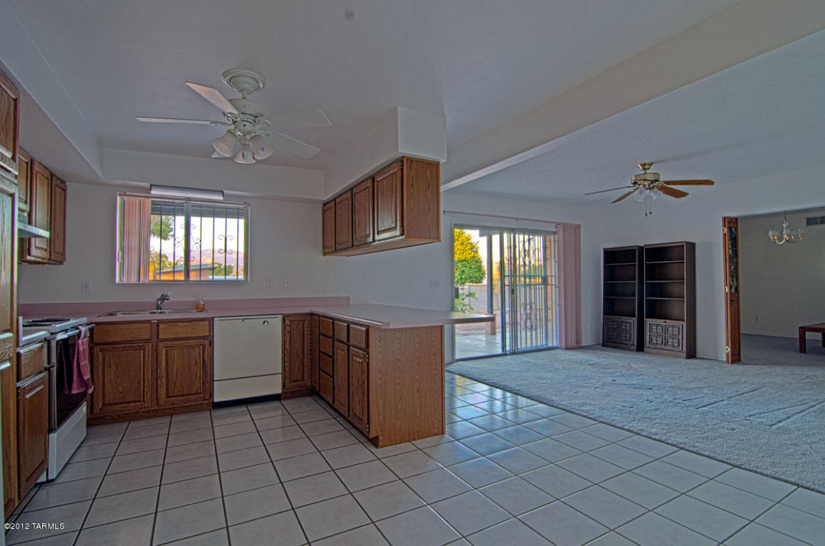 8951 E 3rd, Tucson, AZ 85710 photo 9