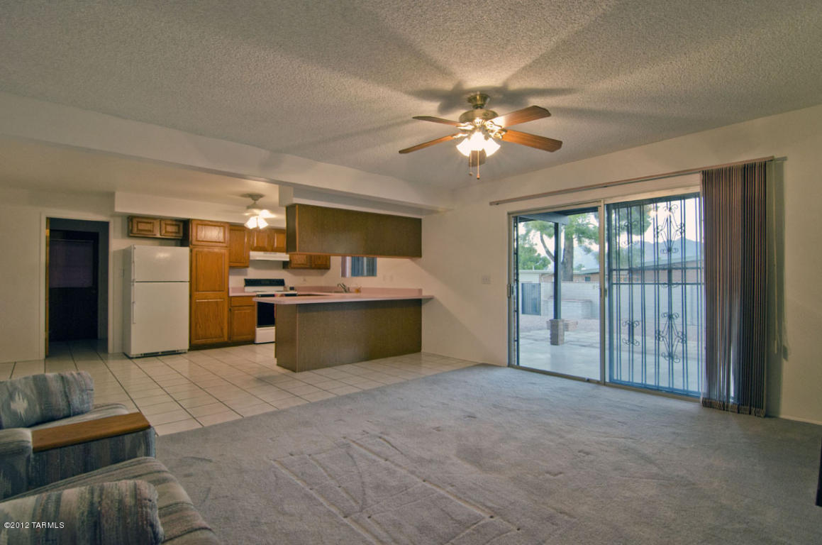 8951 E 3rd, Tucson, AZ 85710 photo 7