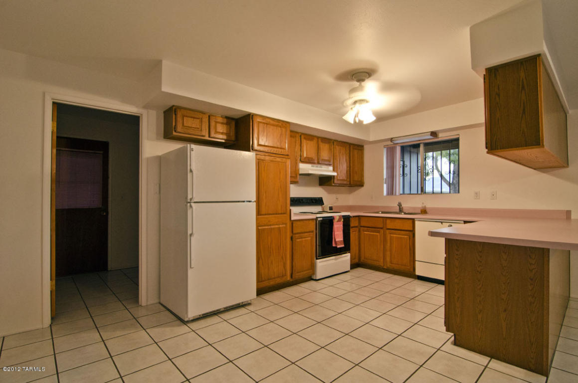 8951 E 3rd, Tucson, AZ 85710 photo 4