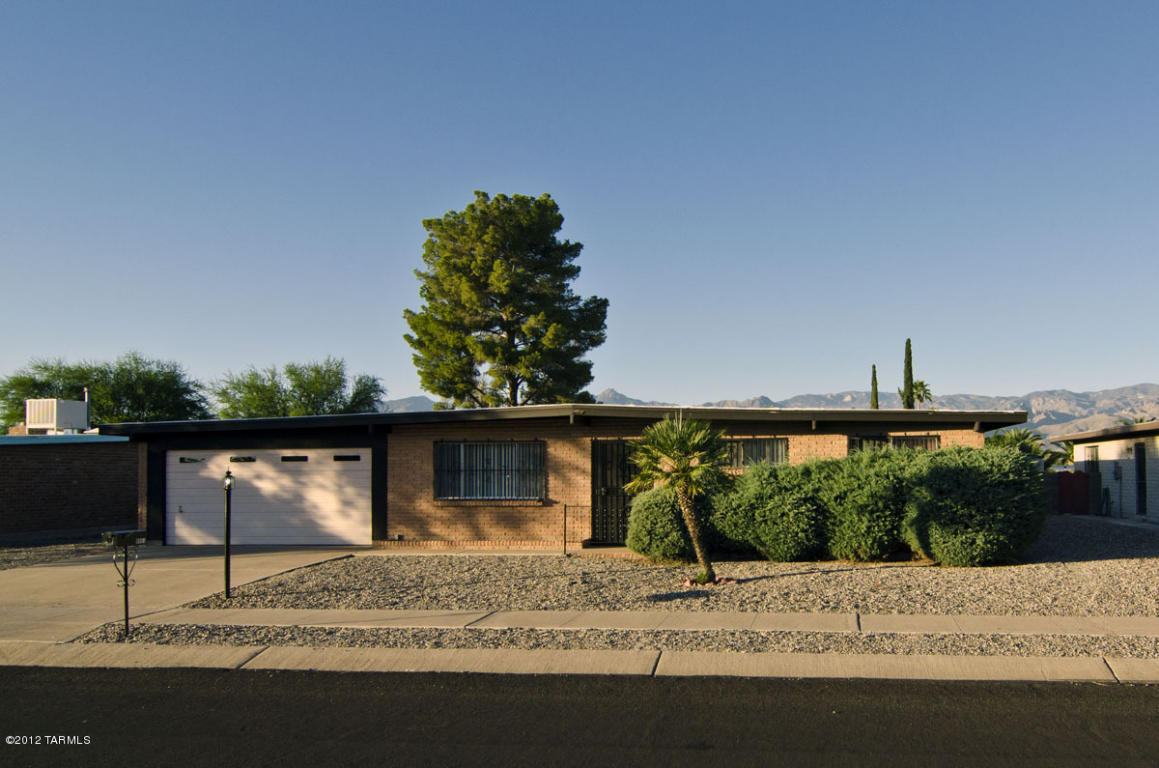 8951 E 3rd, Tucson, AZ 85710 photo 1