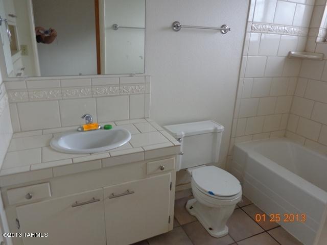 5556 E Mabel St, Tucson, AZ 85712 photo 17