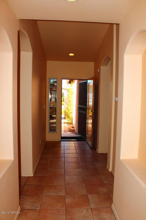 5152 E Circulo Las Cabanas, Tucson, AZ 85711 photo 2