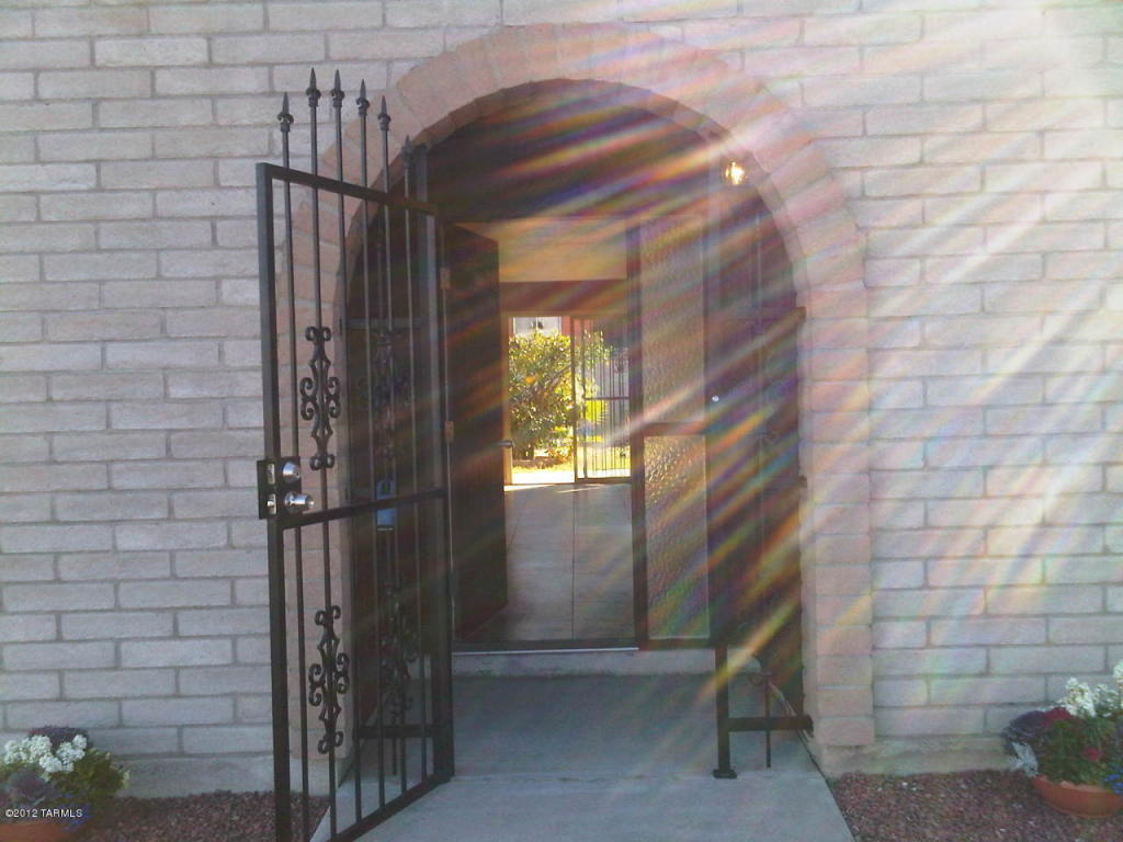 9356 E 5th St, Tucson, AZ 85710 photo 1
