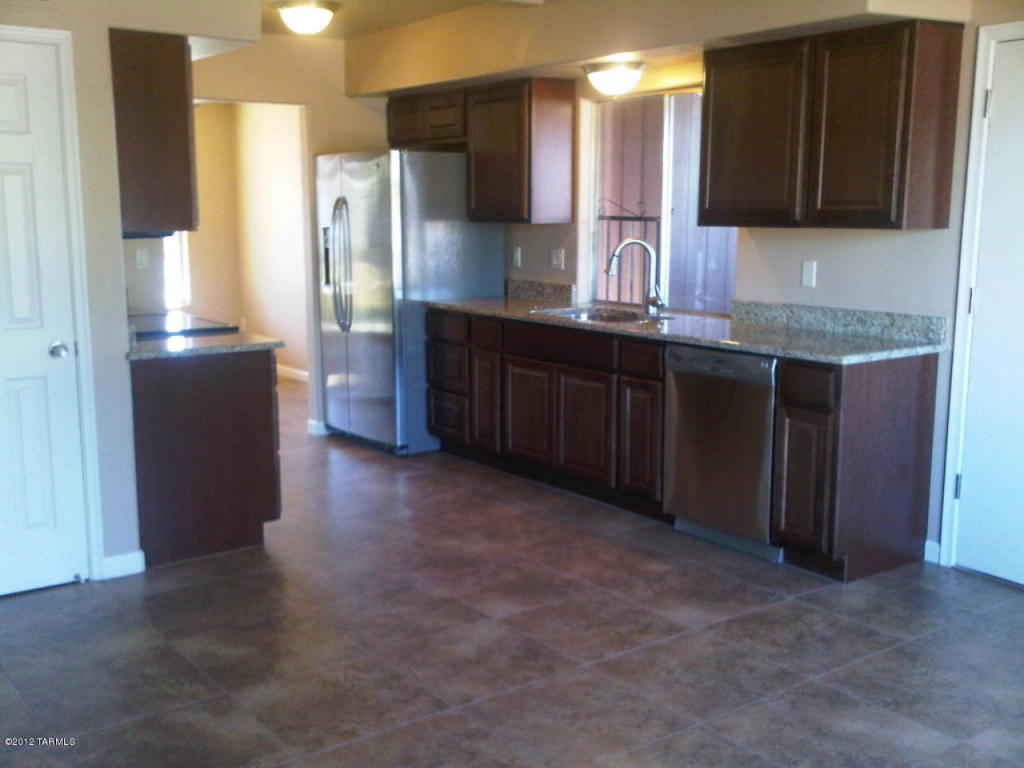 9356 E 5th St, Tucson, AZ 85710 photo 5