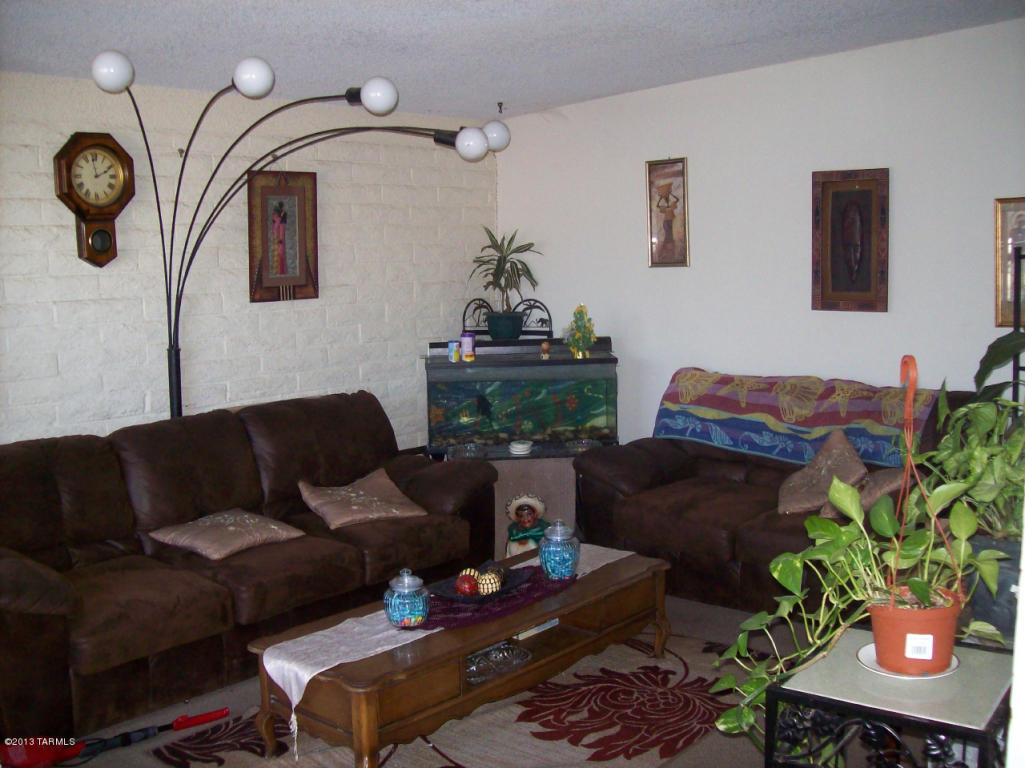 2326 E Hedrick Dr, Tucson, AZ 85719 photo 4