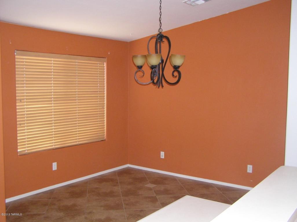 8436 E Sarnoff Ridge Loop, Tucson, AZ 85710 photo 7