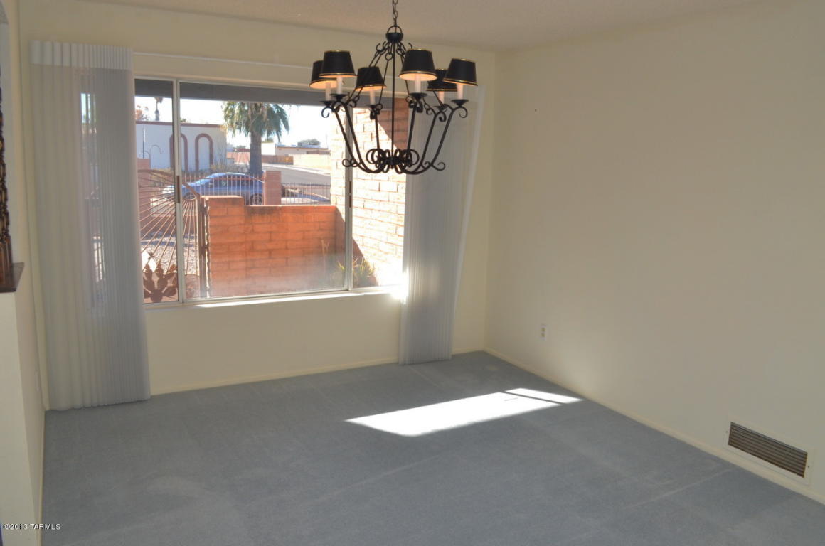 9201 E Visco, Tucson, AZ 85710 photo 4