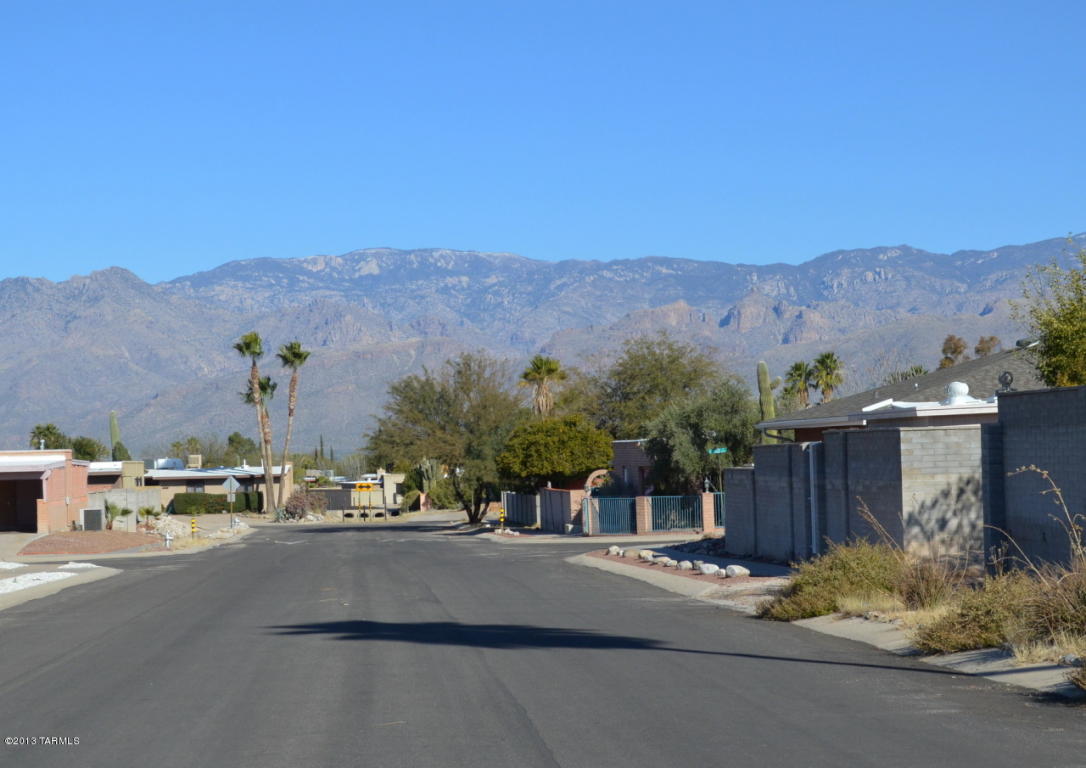 9201 E Visco, Tucson, AZ 85710 photo 13