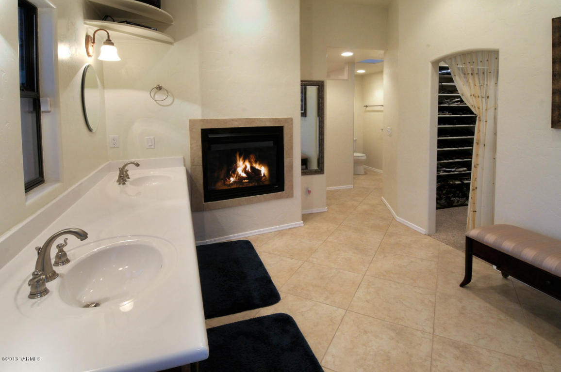 1315 E Thunderhead Cir, Tucson, AZ 85718 photo 10