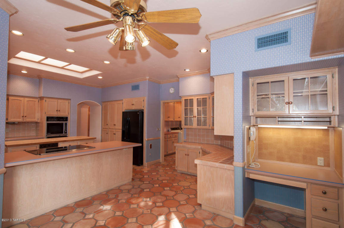 5630 E Binghampton Dr, Tucson, AZ 85712 photo 10