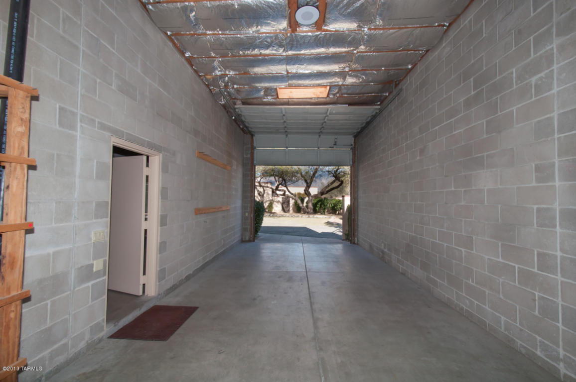 5630 E Binghampton Dr, Tucson, AZ 85712 photo 27