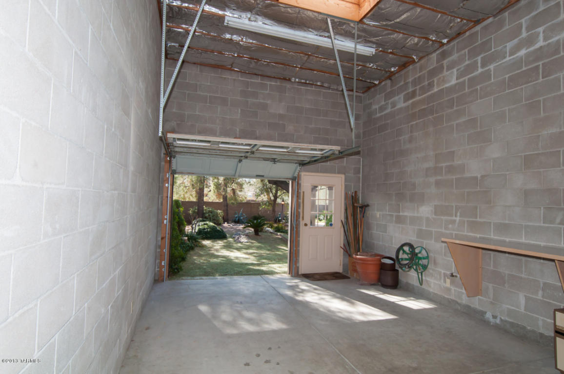 5630 E Binghampton Dr, Tucson, AZ 85712 photo 33