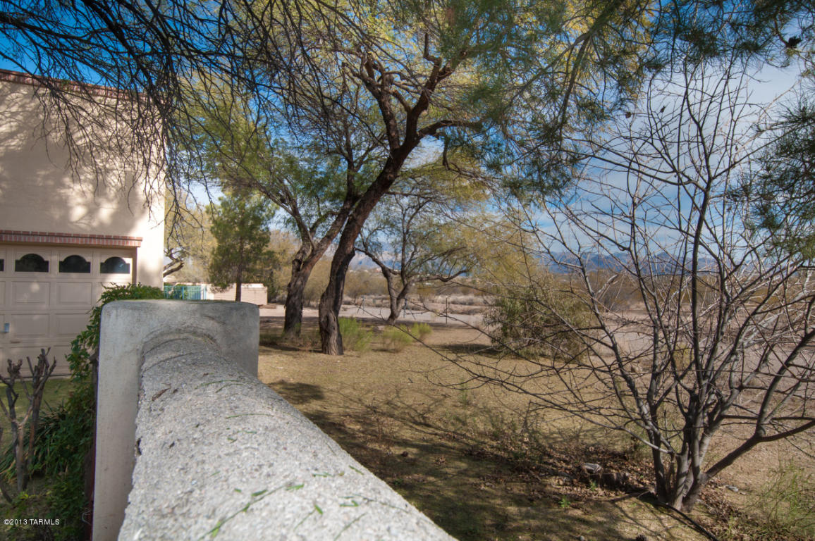 5630 E Binghampton Dr, Tucson, AZ 85712 photo 36