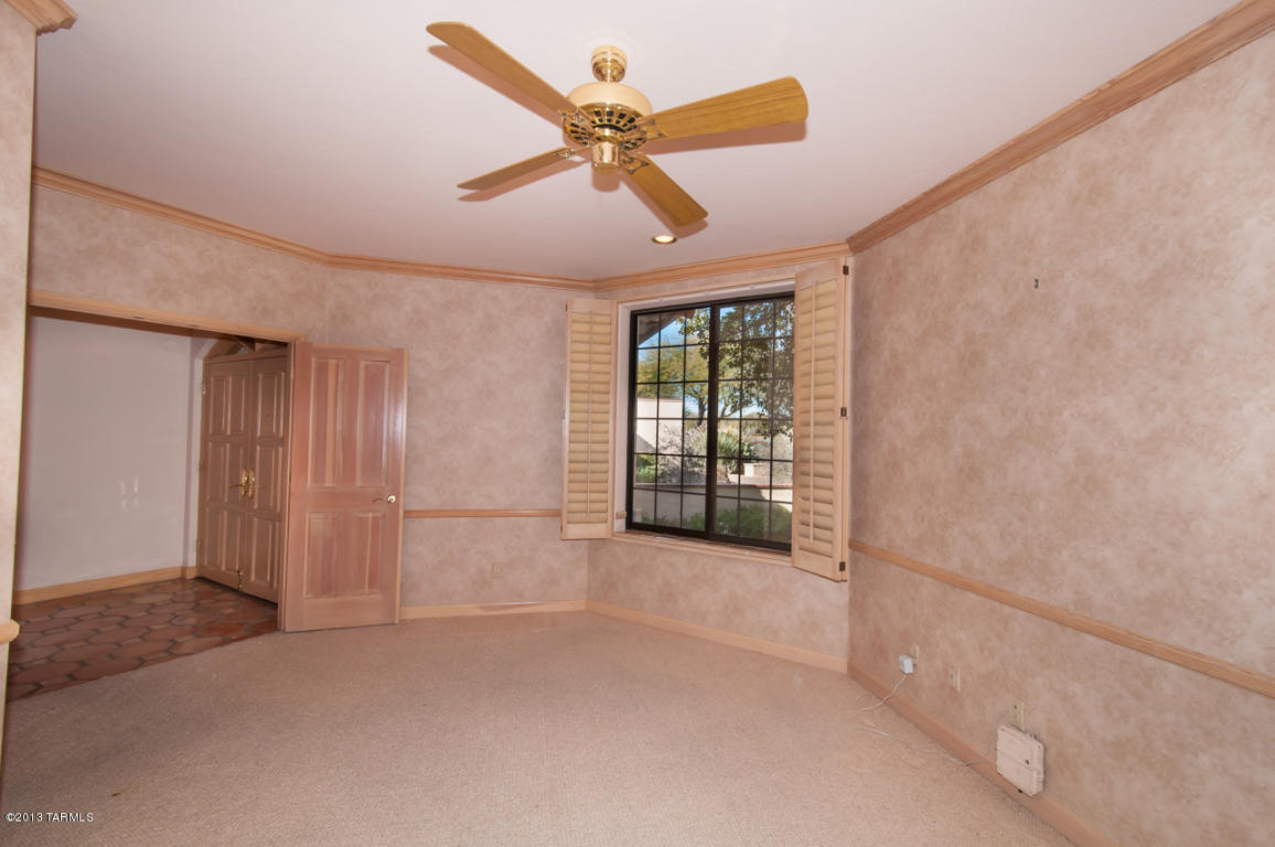 5630 E Binghampton Dr, Tucson, AZ 85712 photo 18