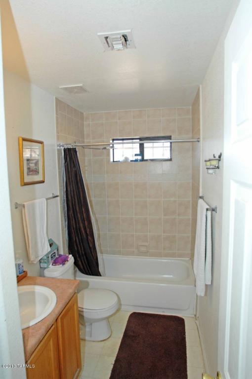 6415 S Buckaroo Loop, Tucson, AZ 85757 photo 5