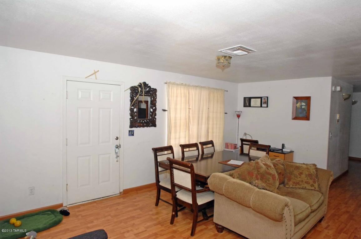 6415 S Buckaroo Loop, Tucson, AZ 85757 photo 3