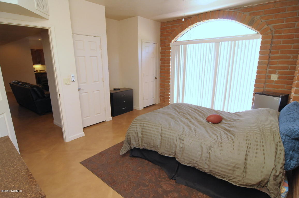 2004 E 8th St, Tucson, AZ 85719 photo 9
