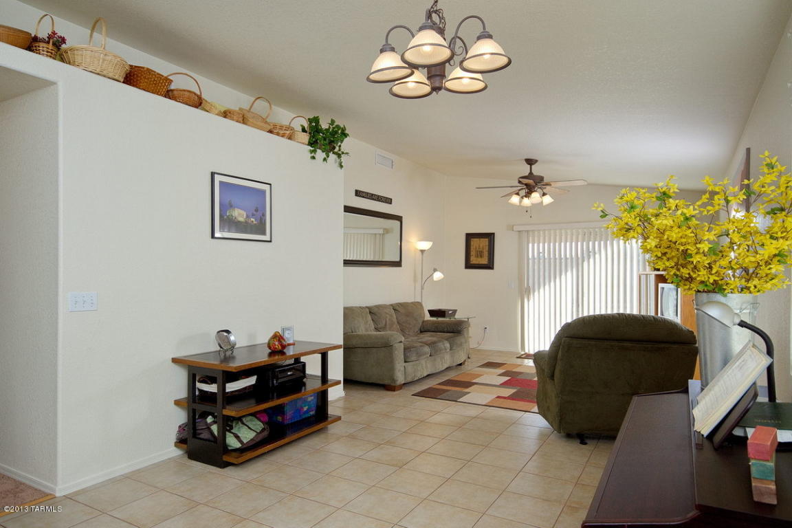 9482 E Bench Mark Loop, Tucson, AZ 85747 photo 4