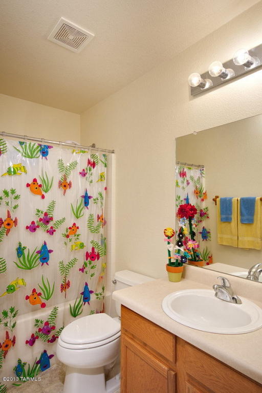 9482 E Bench Mark Loop, Tucson, AZ 85747 photo 11