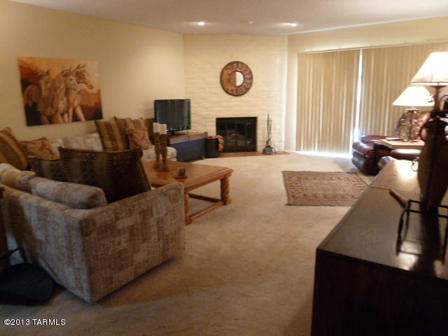 656 E Savannah St, Vail, AZ 85641 photo 3