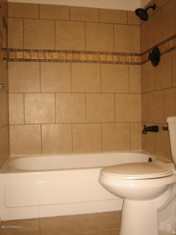 6918 N Eclipse Pl, Tucson, AZ 85741 photo 12
