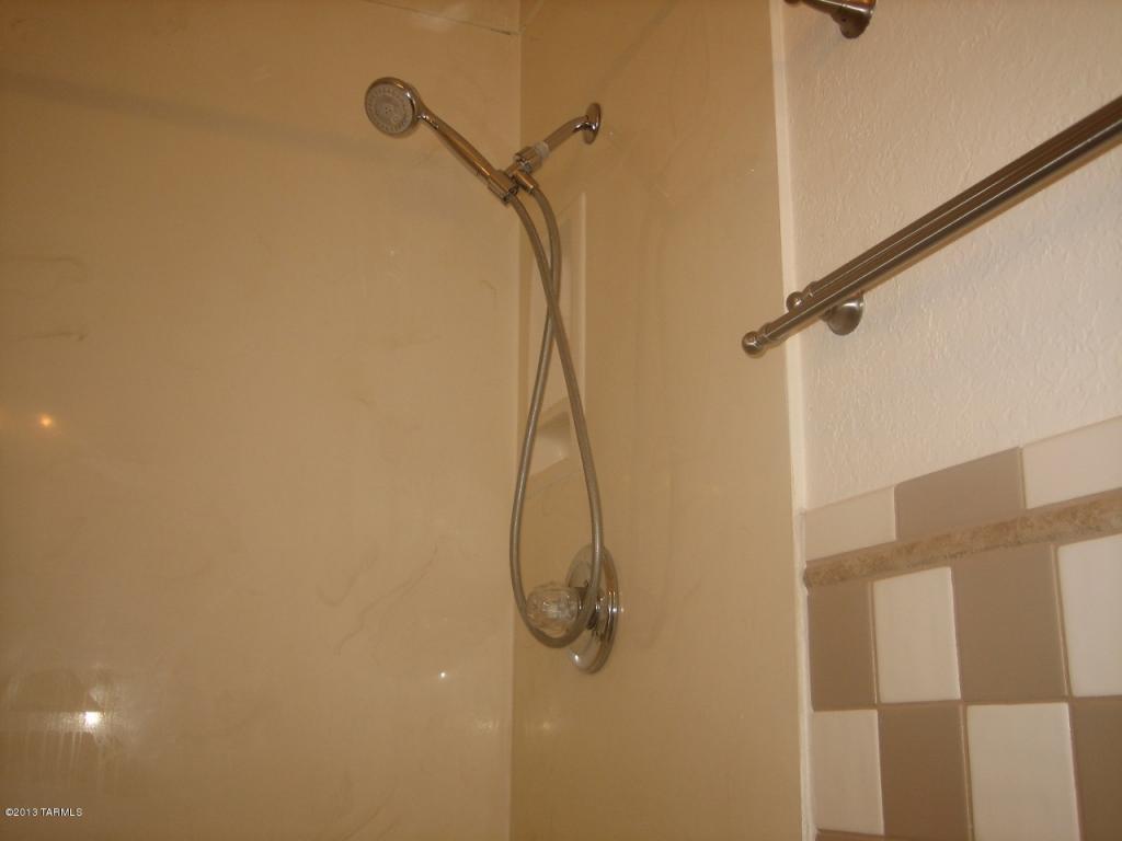 6918 N Eclipse Pl, Tucson, AZ 85741 photo 8