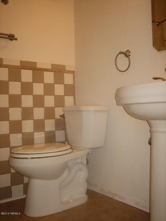 6918 N Eclipse Pl, Tucson, AZ 85741 photo 7