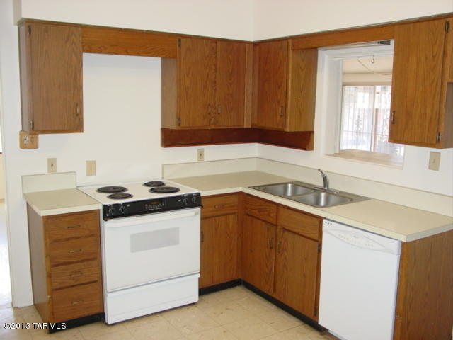 2850 E 3rd St, Tucson, AZ 85716 photo 7