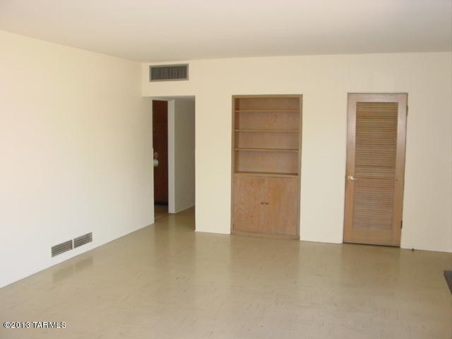 2850 E 3rd St, Tucson, AZ 85716 photo 4