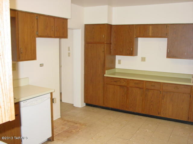 2850 E 3rd St, Tucson, AZ 85716 photo 9
