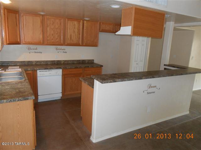 834 E Limberlost Dr, Tucson, AZ 85719 photo 6