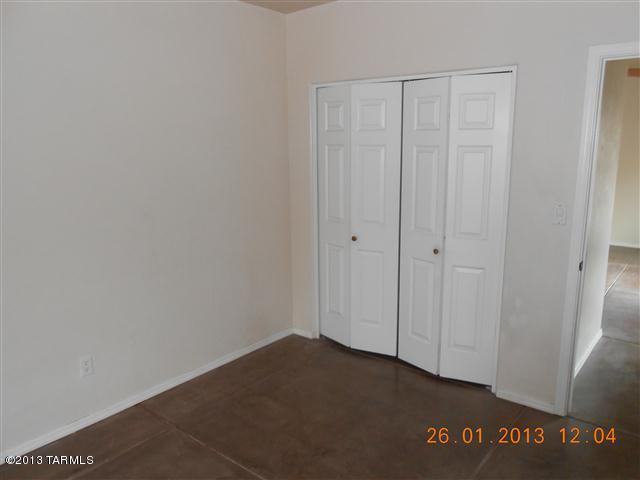 834 E Limberlost Dr, Tucson, AZ 85719 photo 5