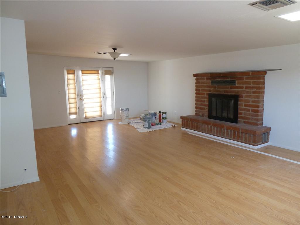 8258 E Beverly St, Tucson, AZ 85710 photo 3