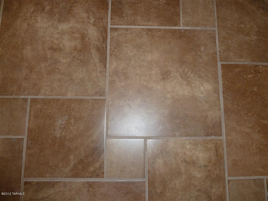 8258 E Beverly St, Tucson, AZ 85710 photo 7